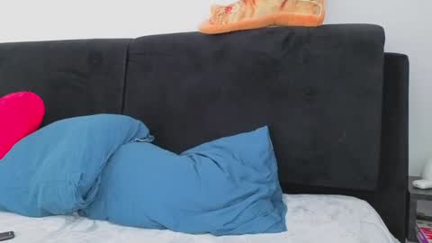 Snapshot of cbhotblonde chatting on October 2025 07:53:02 AM Folow my instagram cuteback7272 and onlyfans cbhotblonde1 online show from October 2025 07:53:02 AM