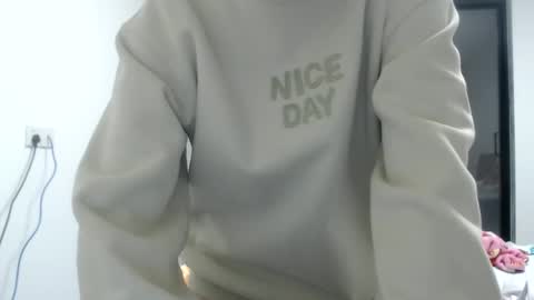 Snapshot of cbz112233 chatting on January 2025 06:43:01 PM ANNYANNY online show from January 2025 06:43:01 PM