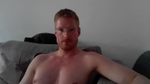 Snapshot of ccloser87 chatting on June 2026 06:39:01 PM ccloser87 online show from June 2026 06:39:01 PM