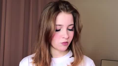 Lina  online show from February 2026 07:14:02 PM