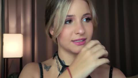 Lina  online show from March 2026 07:08:01 PM