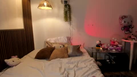 CEDRELARYAN online show from October 2025 03:49:01 PM