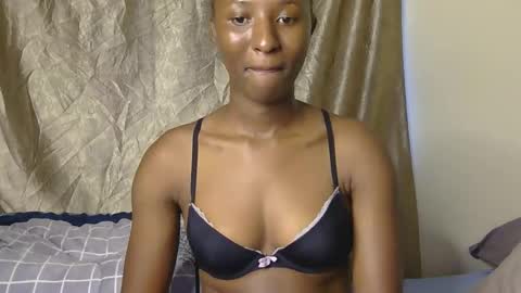 cee_queen online show from May 2026 02:46:02 PM