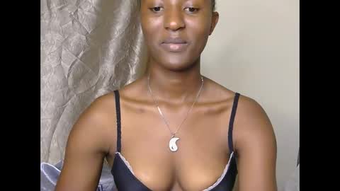 cee_queen online show from May 2026 06:09:01 PM