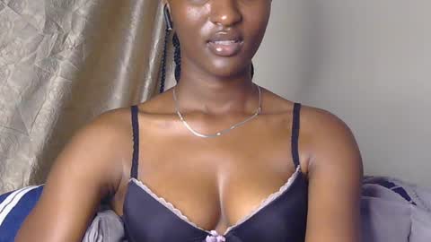 cee_queen online show from June 2026 05:56:02 AM
