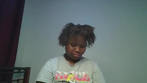 ceepretty25 online show from May 2026 12:19:01 AM