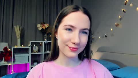 Josie Manesi online show from February 2025 07:38:01 PM