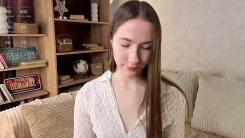 Josie Manesi online show from September 2025 05:35:02 AM