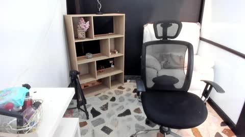 Snapshot of celesstebruce chatting on January 2025 02:27:01 AM meli online show from January 2025 02:27:01 AM