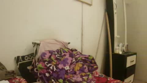 celeste198694 online show from April 2026 04:18:01 PM