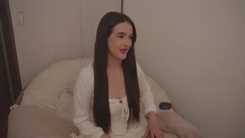 Snapshot of celeste_angel1 chatting on July 2026 10:01:01 PM Diane Independent model online show from July 2026 10:01:01 PM