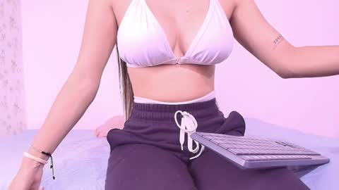 Snapshot of celeste_moonx chatting on October 2025 11:54:01 AM Celeste online show from October 2025 11:54:01 AM