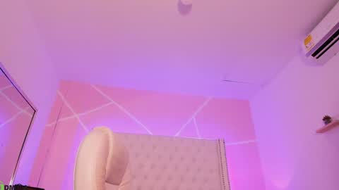 Snapshot of celeste_wayne chatting on December 2024 01:58:02 AM Celeste Wayne online show from December 2024 01:58:02 AM