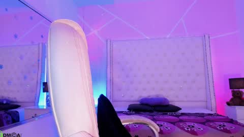 Snapshot of celeste_wayne chatting on December 2024 11:28:02 PM Celeste Wayne online show from December 2024 11:28:02 PM