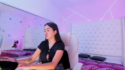 Snapshot of celeste_wayne chatting on December 2024 04:52:01 PM Celeste Wayne online show from December 2024 04:52:01 PM