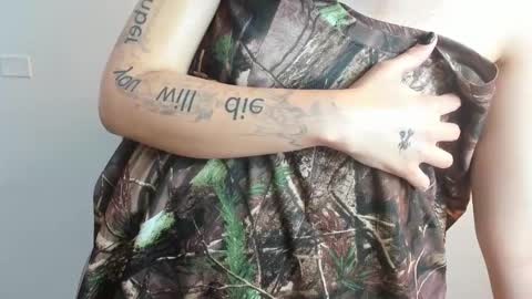 Snapshot of celestica_rose chatting on February 2025 10:59:02 AM Celestica online show from February 2025 10:59:02 AM