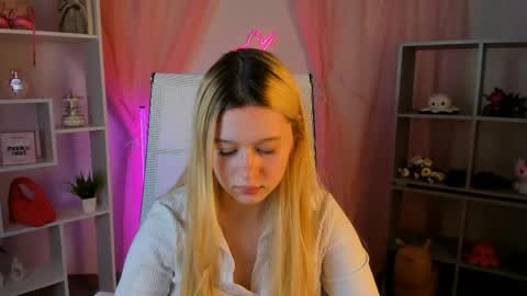 your cute kitty online show from May 2026 06:49:02 PM