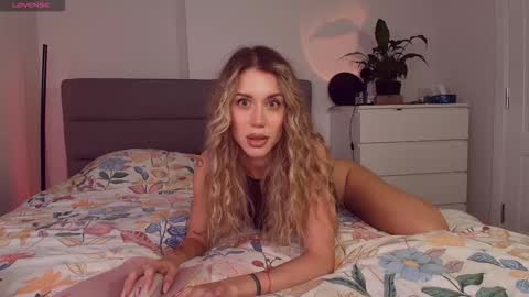 Snapshot of celin_summer chatting on November 2025 05:22:01 PM Celin online show from November 2025 05:22:01 PM