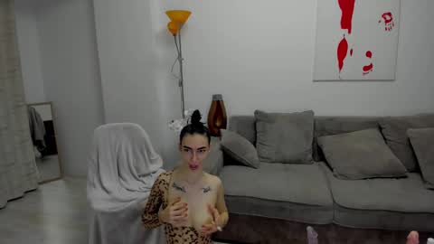 Celine Roxelle online show from February 2025 11:28:02 PM