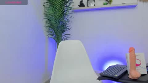 Snapshot of cellesteevans chatting on December 2024 05:44:01 PM Celeste online show from December 2024 05:44:01 PM