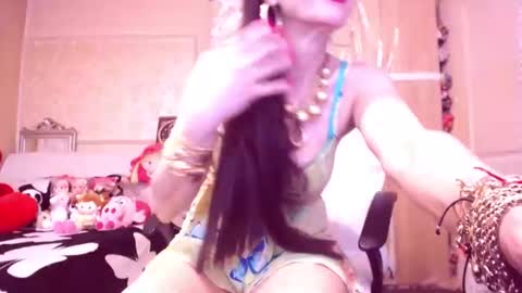 Cerise online show from May 2026 11:55:01 PM