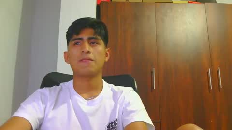 Snapshot of cesarex148 chatting on December 2024 03:05:02 AM Cesar online show from December 2024 03:05:02 AM