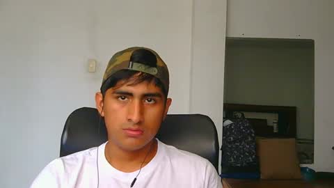 Snapshot of cesarex148 chatting on February 2025 09:29:01 PM Cesar online show from February 2025 09:29:01 PM