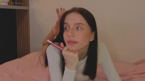 Livia online show from May 2026 10:15:02 PM