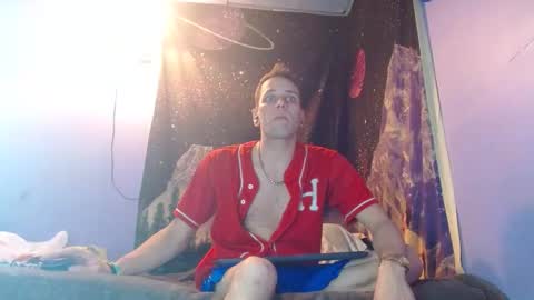 Snapshot of cguffey2284 chatting on January 2025 04:41:02 AM cguffey2284 online show from January 2025 04:41:02 AM