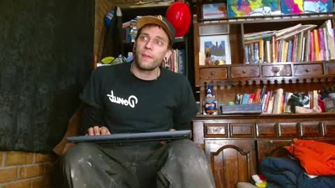 Snapshot of cguffey2284 chatting on March 2025 01:20:02 AM cguffey2284 online show from March 2025 01:20:02 AM