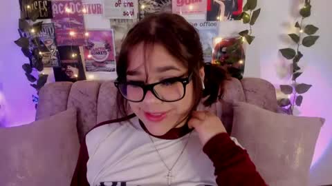 Snapshot of chaarlotte_1 chatting on April 2026 12:37:01 PM charlotte online show from April 2026 12:37:01 PM
