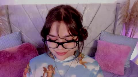 Snapshot of chaarlotte_1 chatting on May 2026 05:53:01 PM charlotte online show from May 2026 05:53:01 PM