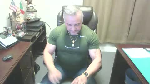 Snapshot of chacho1968 chatting on January 2026 01:00:02 AM Chuck online show from January 2026 01:00:02 AM