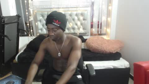 Snapshot of chamaquito_xl chatting on February 2026 11:40:02 AM chamaquito_xl online show from February 2026 11:40:02 AM