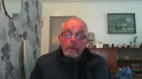 Snapshot of champers37 chatting on December 2024 01:09:02 PM Champers online show from December 2024 01:09:02 PM