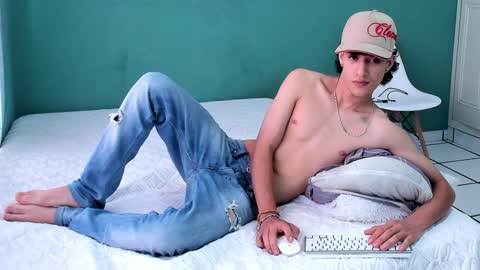 Snapshot of chandler_kenji chatting on December 2024 04:15:02 PM Kenji online show from December 2024 04:15:02 PM