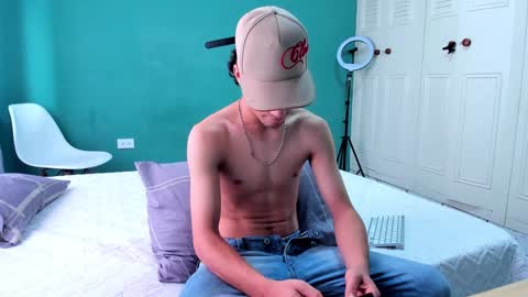 Snapshot of chandler_kenji chatting on January 2025 03:39:01 PM Kenji online show from January 2025 03:39:01 PM