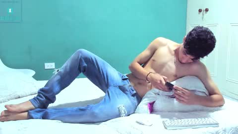 Snapshot of chandler_kenji chatting on February 2025 11:04:01 PM Kenji online show from February 2025 11:04:01 PM