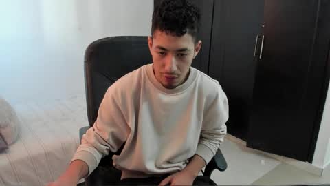 Snapshot of chandler_kenji chatting on September 2025 12:05:01 PM Kenji online show from September 2025 12:05:01 PM