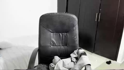 Snapshot of chandler_kenji chatting on September 2025 04:23:01 AM Kenji online show from September 2025 04:23:01 AM