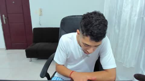 Snapshot of chandler_kenji chatting on September 2025 01:06:02 AM Kenji online show from September 2025 01:06:02 AM