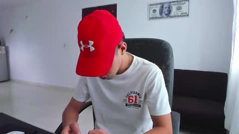 Snapshot of chandler_kenji chatting on October 2025 05:33:01 PM Kenji online show from October 2025 05:33:01 PM