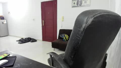 Snapshot of chandler_kenji chatting on October 2025 01:17:02 AM Kenji online show from October 2025 01:17:02 AM