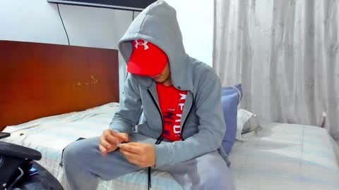 Snapshot of chandler_kenji chatting on November 2025 01:41:02 AM Kenji online show from November 2025 01:41:02 AM