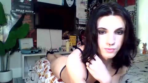 Snapshot of chanel2002 chatting on October 2025 03:11:02 PM chanel2002 online show from October 2025 03:11:02 PM