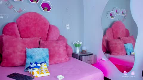 C H A N E L online show from February 2025 02:05:02 AM