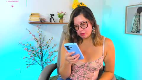 Snapshot of chanell_taylor_ chatting on April 2026 07:05:02 PM chanell online show from April 2026 07:05:02 PM