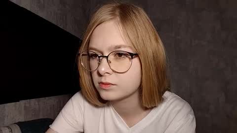 Snapshot of chanelledroz chatting on September 2025 08:15:02 AM Lia online show from September 2025 08:15:02 AM