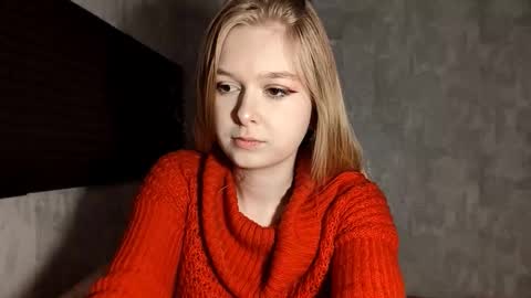 Snapshot of chanelledroz chatting on December 2025 09:02:01 AM Lia online show from December 2025 09:02:01 AM