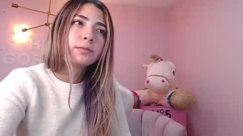 Snapshot of channel_blonde_a chatting on January 2025 01:55:01 AM channel_blonde_a online show from January 2025 01:55:01 AM